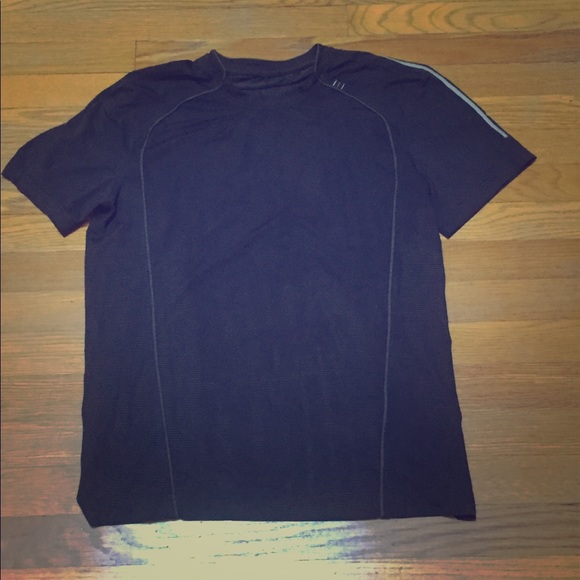 lululemon athletica Other - Lululemon Men’s Short Sleeve Size Medium